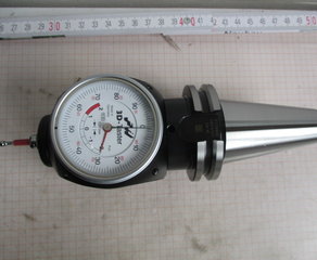 Универсальный 3Д-щуп
HAIMER Universal 3D-Taster
mit integrierter Aufnahme SK40
inkl. Kurzem Tasteinsatz ø 4 mm
A=138,60 mm, B=65 mm HAIMER