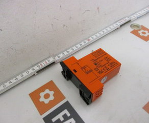 Таймер задержки на DIN-рейку
Din rail mounted delay on timer,
c/w mains restoration “brown out” facility,
Timer resets when voltage dips below 80% of Un,
Fixed preset 0.1second time delay,
230VAC coil voltage Foxtam Controls