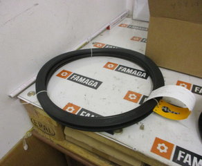 Прокладка
G-ST-P/S FKM/St EN 1514-1
324x378x6/8 DN 300 PN 10 Kroll & Ziller