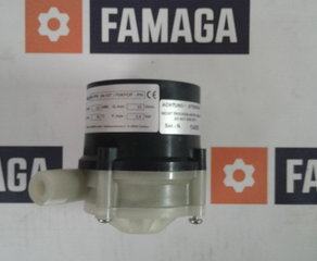 Головка насоса
Baureihe M
Pumpenkopf M3 PPR / PEKPOP
Magnetgekuppelte, leckagefreie Chemiekreiselpumpe aus Polypropylen in Blockbauweise, nach CE-Richtlinien.
- LEISTUNGSDATEN PUMPE
Nenndrehzahl: 2900 1/min
Flügelrad: Ø 62 mm, offen, gekapselt
Fördermenge max:  33 l/min
Förderhöhe max: 4,3 mWs
Systemdruck max: 2,5 bar
Temperatur max: 70 °C
- WERKSTOFFE MEDIENBERÜHRT
Vordergehäuse: Polypropylen (P)
O-Ring: EPDM (E)
Welle/Axialscheibe: 99,8% hochreine Oxidkeramik (K)
Laufrad: Polypropylen (P)
Gleitlager: ohne  (O)
Rückgehäuse: Polypropylen  (P)
- ANSCHLÜSSE
Saugseite: G3/4