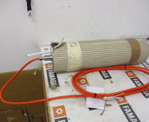 Барабанный двигатель 
Trommelmotor TM113.1 x 460 0,55 0,42
Trommeltype / Type
TM113.1x460
Länge / lenght [mm]
460
Trommelform / Drumshell design
ballig / crowned
Form, Struktur / Form, structure
glatt / smooth
Beschichtungsmaterial / Coating material
NBR 70° Shore (heiß vulkanisiert / hot vulcanized)
Belagstärke / Coating thickness [mm]
4
Beschichtungsfarbe / Coating colour
schwarz / black
Nennleistung / Nominalpower [kW]
0.55
Nenngeschwindigkeit / Nominal speed [m/s]
0.42
Geschw. inkl. Beschichtung / Speed incl. coating
0.45
Abtriebsdrehzahl / Output speed [1/min; 1/rpm]
71.00
Nennspannung / Nominalvoltage [V]
220-240/380-420
Nennfrequenz / Nominal frequency [Hz]
50
Phasenanzahl
3~
Betriebsart / Duty type
S1
Elektrische Ausführung / Elektrical design
CE
Polzahl / Poles
2
Motordrehzahl nenn / Motor speed nom. [1/rpm]
2780
Schaltung / Wiring
S100 (D/Y)
Nennstrom / Nominal current [A]
2.18/1.26
CosPhi / CosPhi
0.84
Isolationsklasse / Insulation class
F
Wicklungsschutz / Motor protector
2WT`s 120°C
Übersetzung / Ratio [i]
39.03
Abtriebsmoment / Output torque [Nm]
73.8
Betriebsfaktor / Service factor
1.08
Schutzart / protection class
IP66
Verbindung [Deckel/Mantel]
geklebt/glued
elekt.Anschlussart/elec. connection mode
[D]-Gerade Verschraubung / Straight cable gland
elekt.Anschlusstyp/elec. connection type
Kabel PVC-Robust [LAT©] - abgeschirmt / cable PVC-Robust [LAT©] - screened
freie Kabellänge / free cable lenght [m]
3
Kabelabgang / cable outlet
gerade/straight
Schlüsselflächen-Lage / Direction of spanner
senkrecht / vertical
Einbaulage / Mounting position
waagerecht / horizontal
Deckelform / endshield form
Standard
Wellenform / shaft form
zweikant (Standard)
Wellenmaße / Shaft dimensions d / e / f / b [mm]
25/20/25/5
Einspannlänge EL / Dimension EL [mm]
470
Wellenlagerung / shaft bearing
Standard
Material Trommel / Drumshell material
Stahl / mild steel
Material Wellen / Shaft material
Stahl / mild steel
Material Deckel / Caps material
Aluminium / aluminium
Material Spaltdichtung / Gap ring material
Stahl, verzinkt / galvanised steel
Abdichtung / Sealing
Nilosring LST-O
Ölart / Oil type
CLP 100 Miner.oil
Ölmenge / Oil quantity [l]
0.64 LAT Antriebstechnik