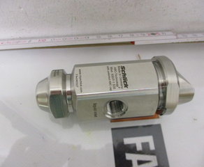 Насадка
SCHLICK-Mod.930, Form 7-1 S 35 Version 1.0, D 4.986/4
Bohrg. 1,2 mm
Flüssigkeitseinsatz verlängert, mit Räumnadel, ohne Rücklauf
mit ABC-Kappe, (patent. ABC-Technology®)
O-Ringe EPDM/FDA
1.4404 Schlick