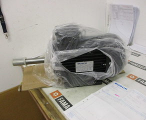 двигатель 3-х фазн. 4-полюсной ME100LB-4 Busck 3 кв. 230/400 В с волом 200 BUSCK