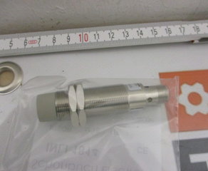 Датчик индуктивный 
INSOR ind. Näherungsschalter Schönbuch Electronic