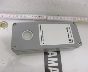 Измерительный датчик
Messfühler-Typ: Gasmonitor CO 324
zur Erfassung von Kohlenmonoxid
Meßprinzip : elektrochem. Zelle
Meßgas
: Kohlenmonoxid
Meßbereich : 0 - 300 ppm
Meßsignal : 4 - 20 mA
Abgleich
: 2 Potentiometer, 2 Meßpunkte
Versorgung : 9-30V DC
Schutzart : IP 54
Bauform
: Gehäuse Alu., Aufputz Bieler+Lang